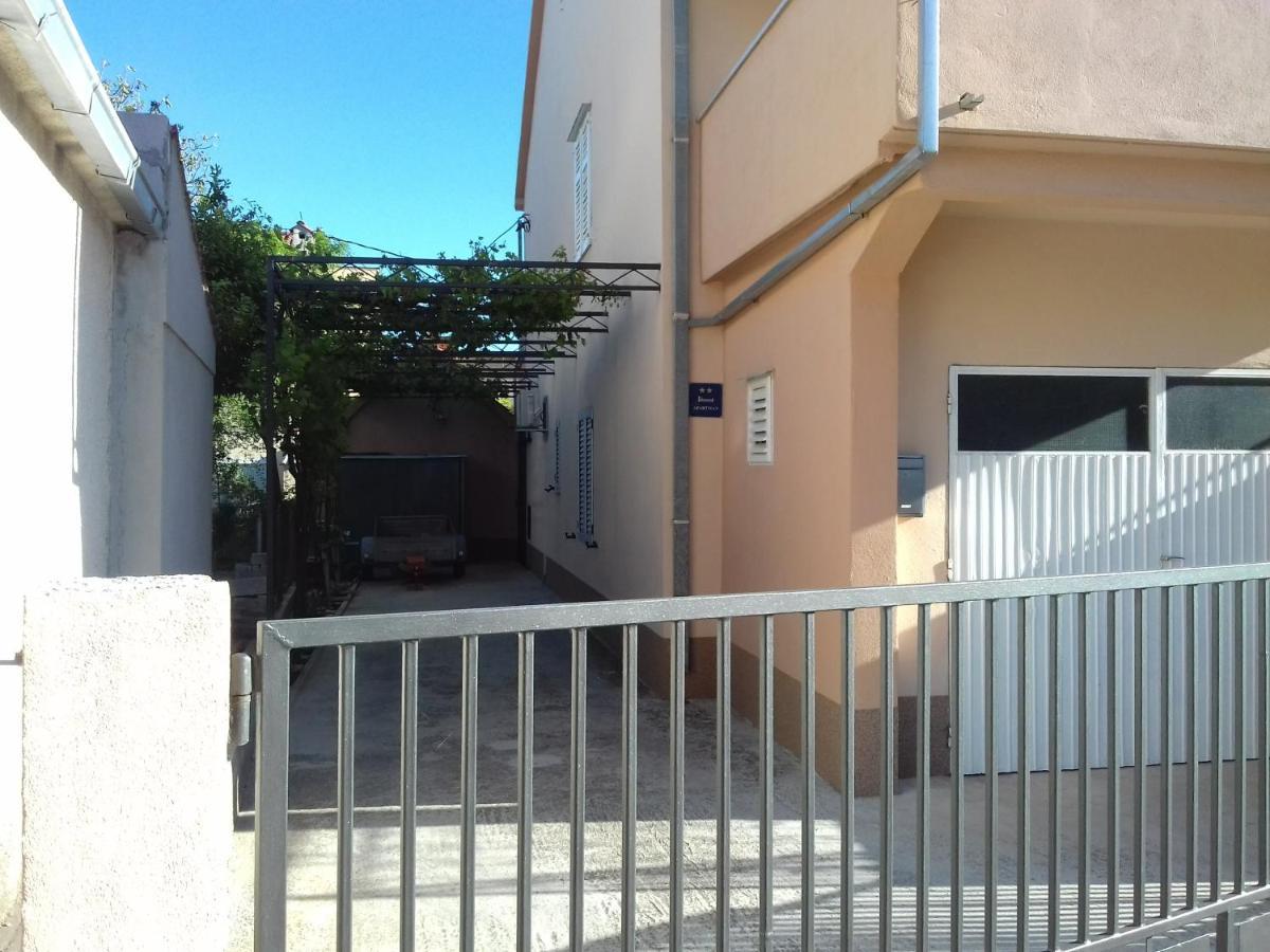 Apartman Iva Apartment Kastela Exterior photo