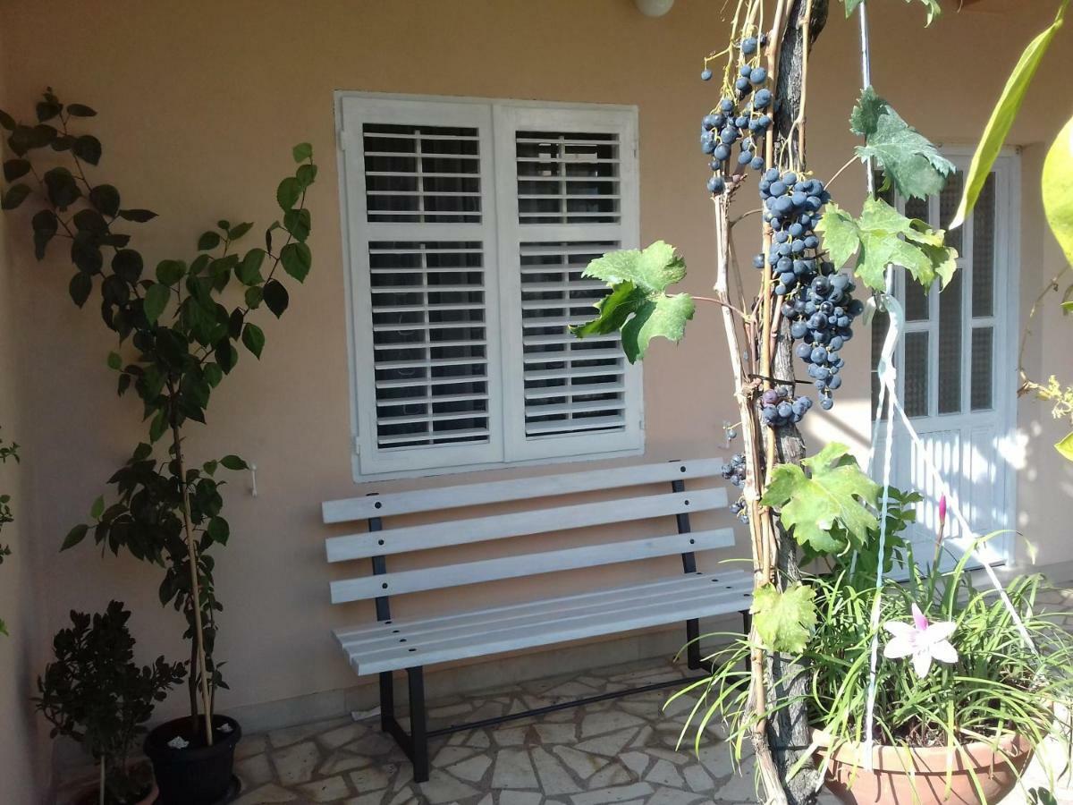 Apartman Iva Apartment Kastela Exterior photo